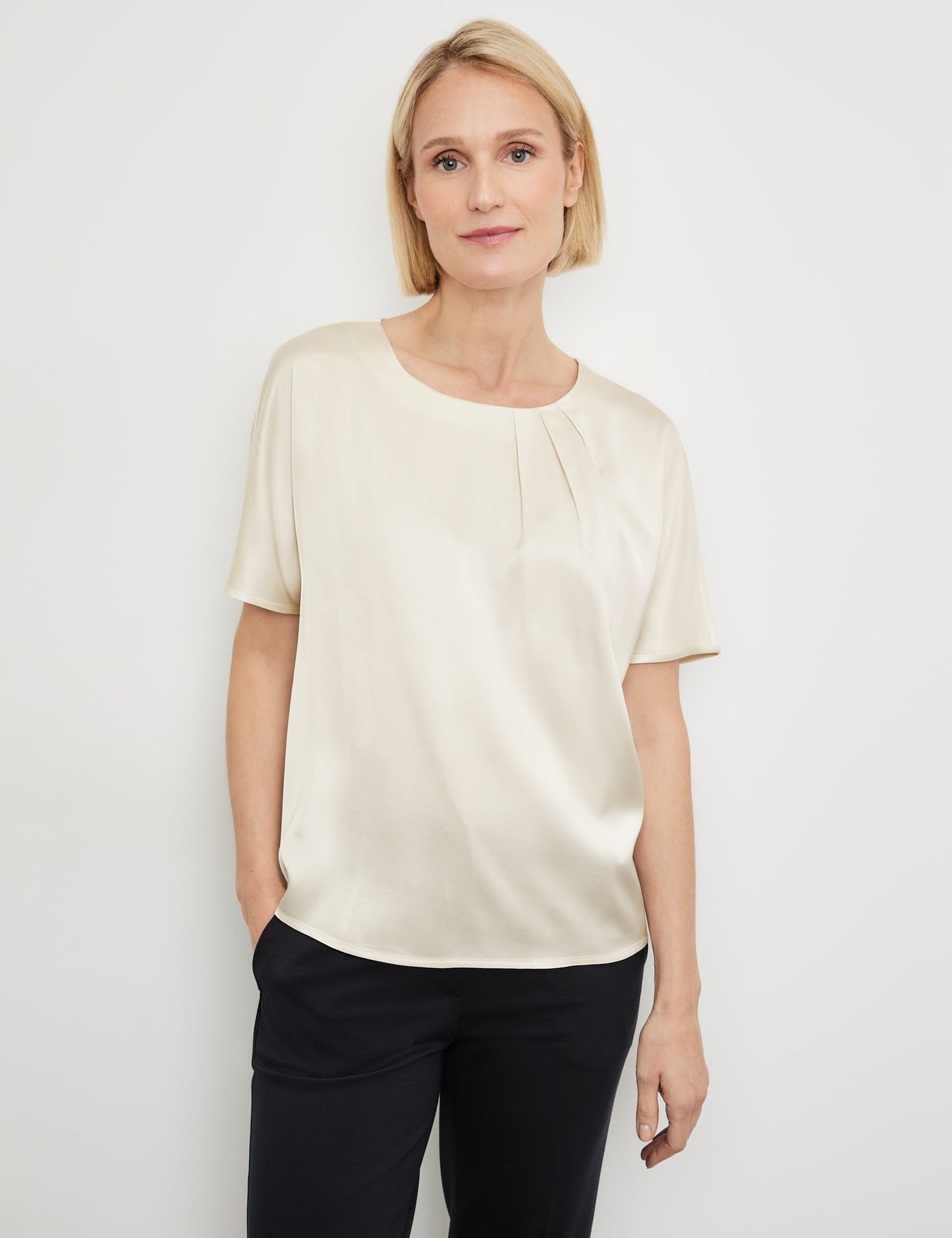 Fließendes Blusenshirt mit Material-Patch