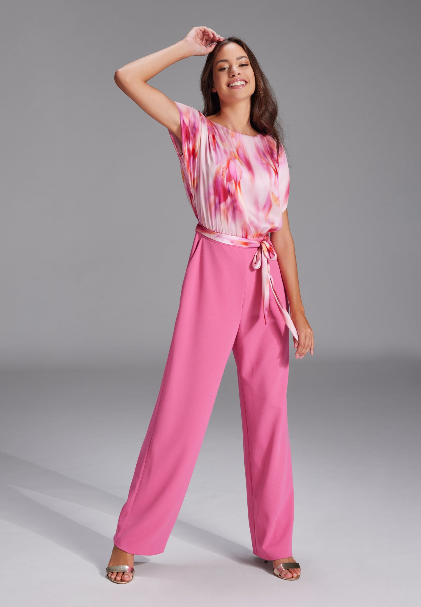 Jumpsuit aus Material Mix