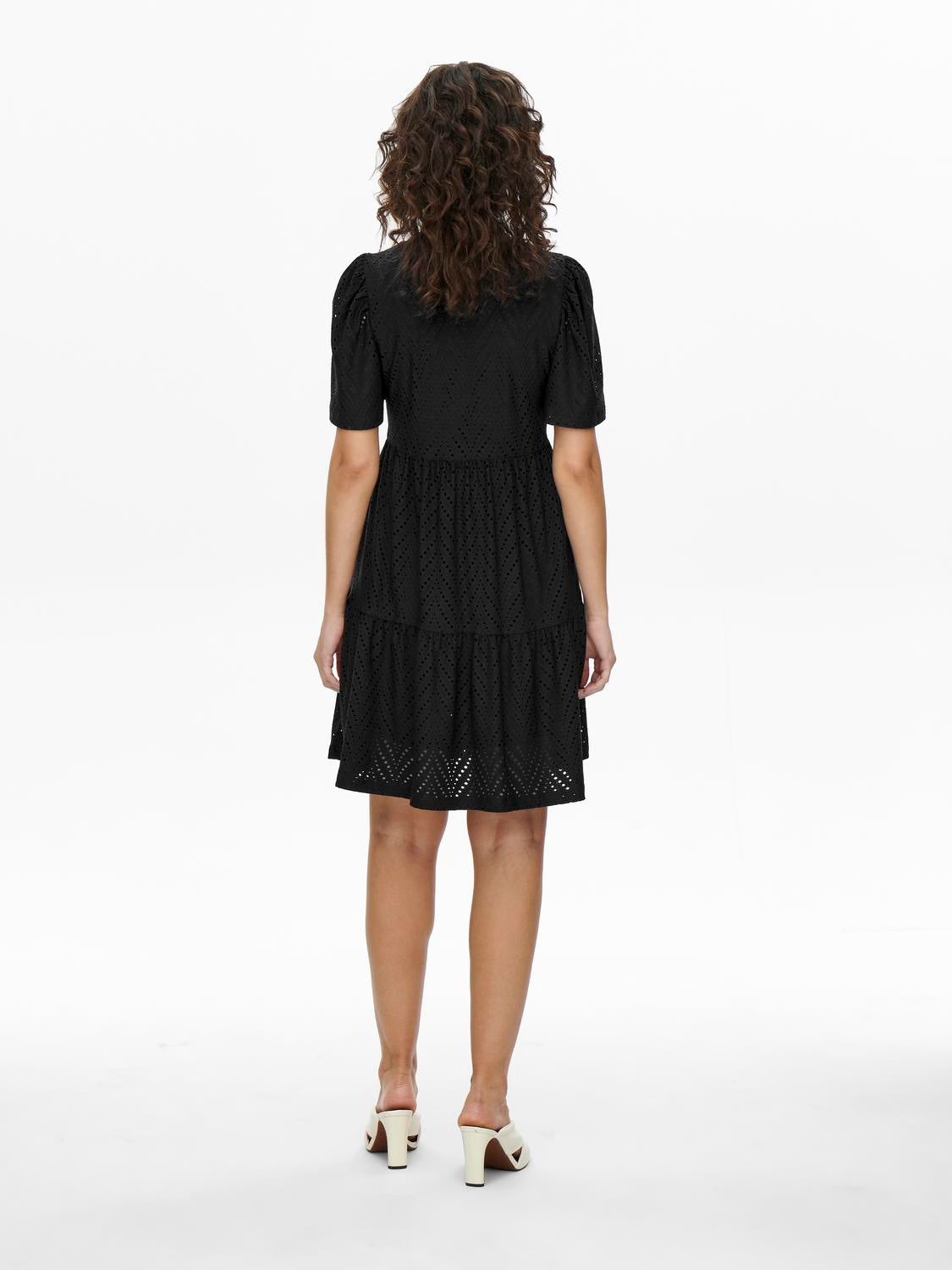 JDYCARLA CATHINKA S/S DRESS JRS NOOS
