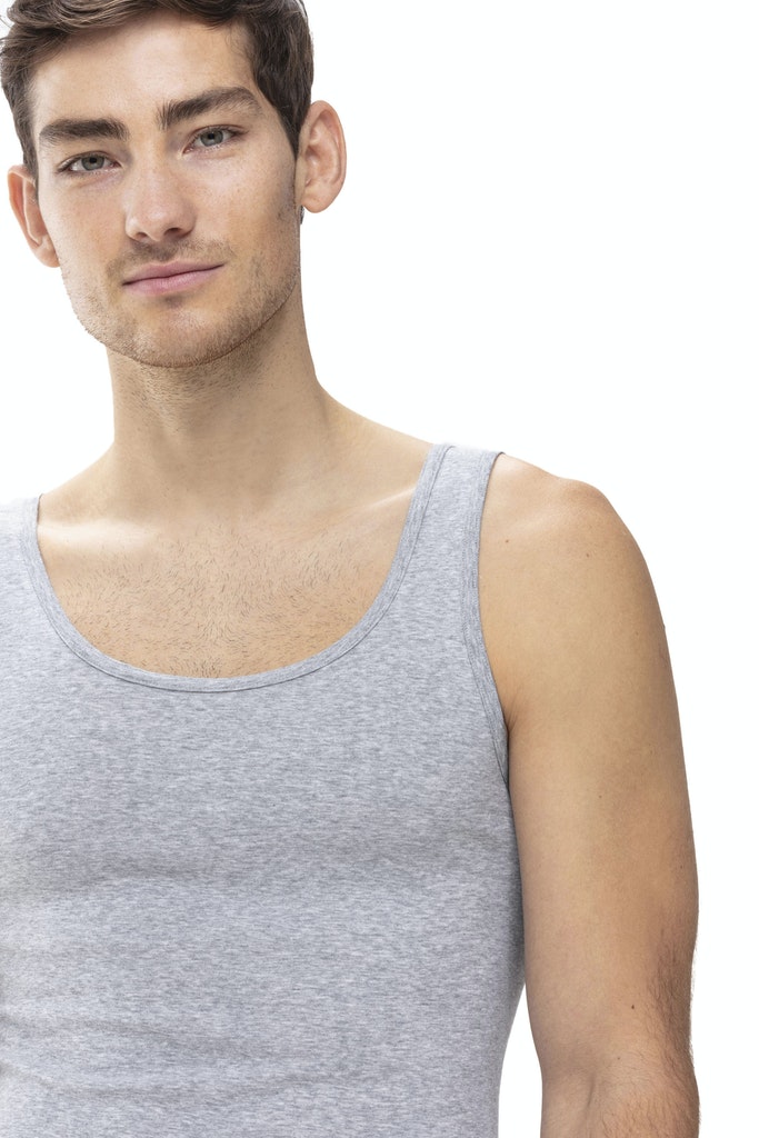 Athletic-Shirt