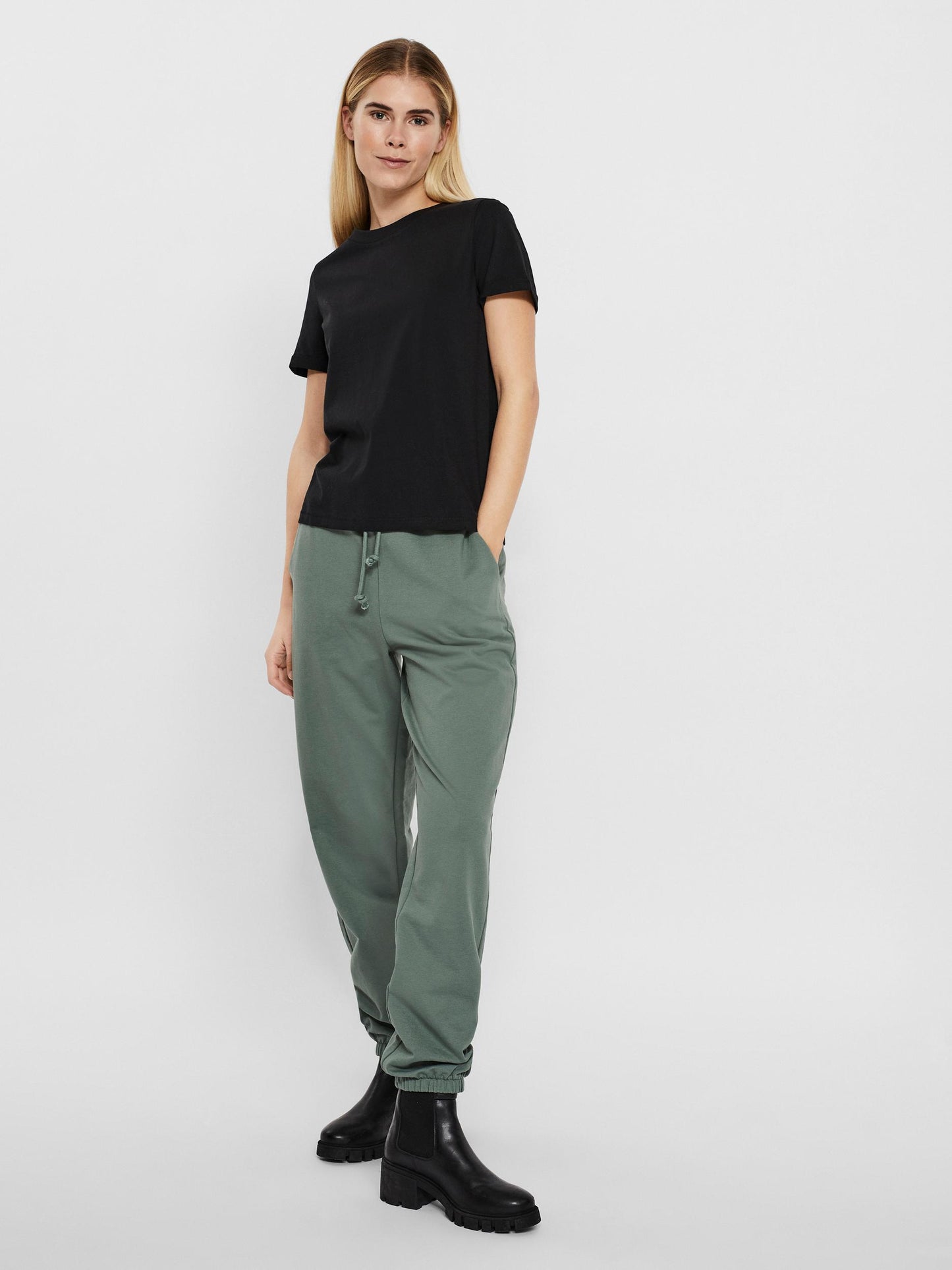 VMPAULA S/S T-SHIRT  NOOS