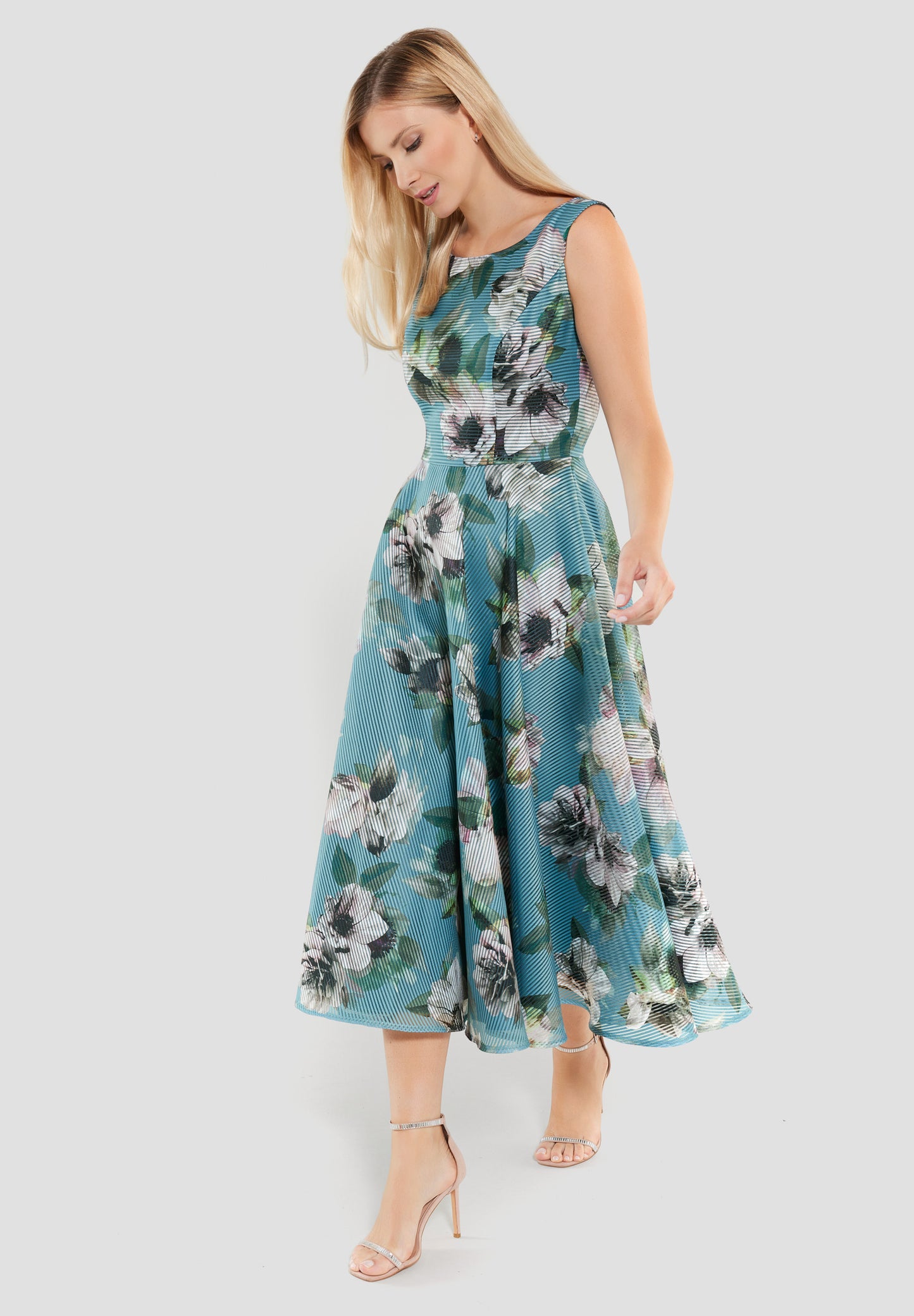 Cocktailkleid aus bedrucktem Streifenorganza