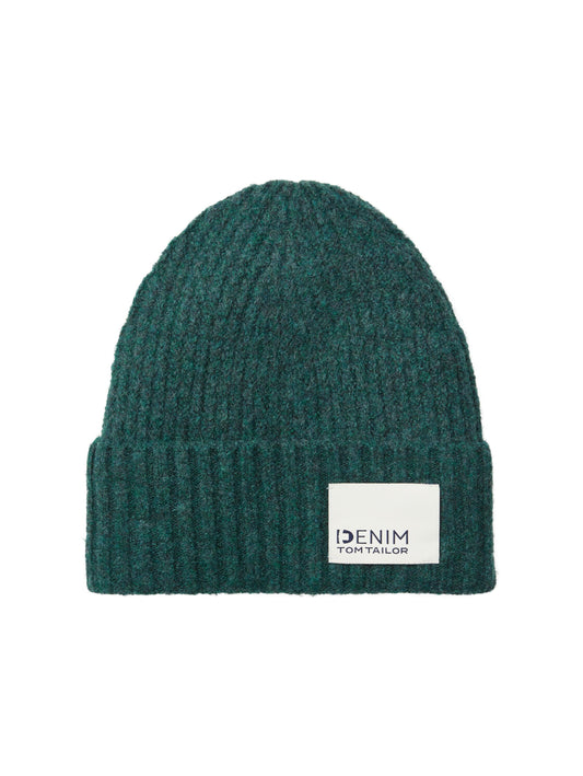 Beanie mit Logo Badge