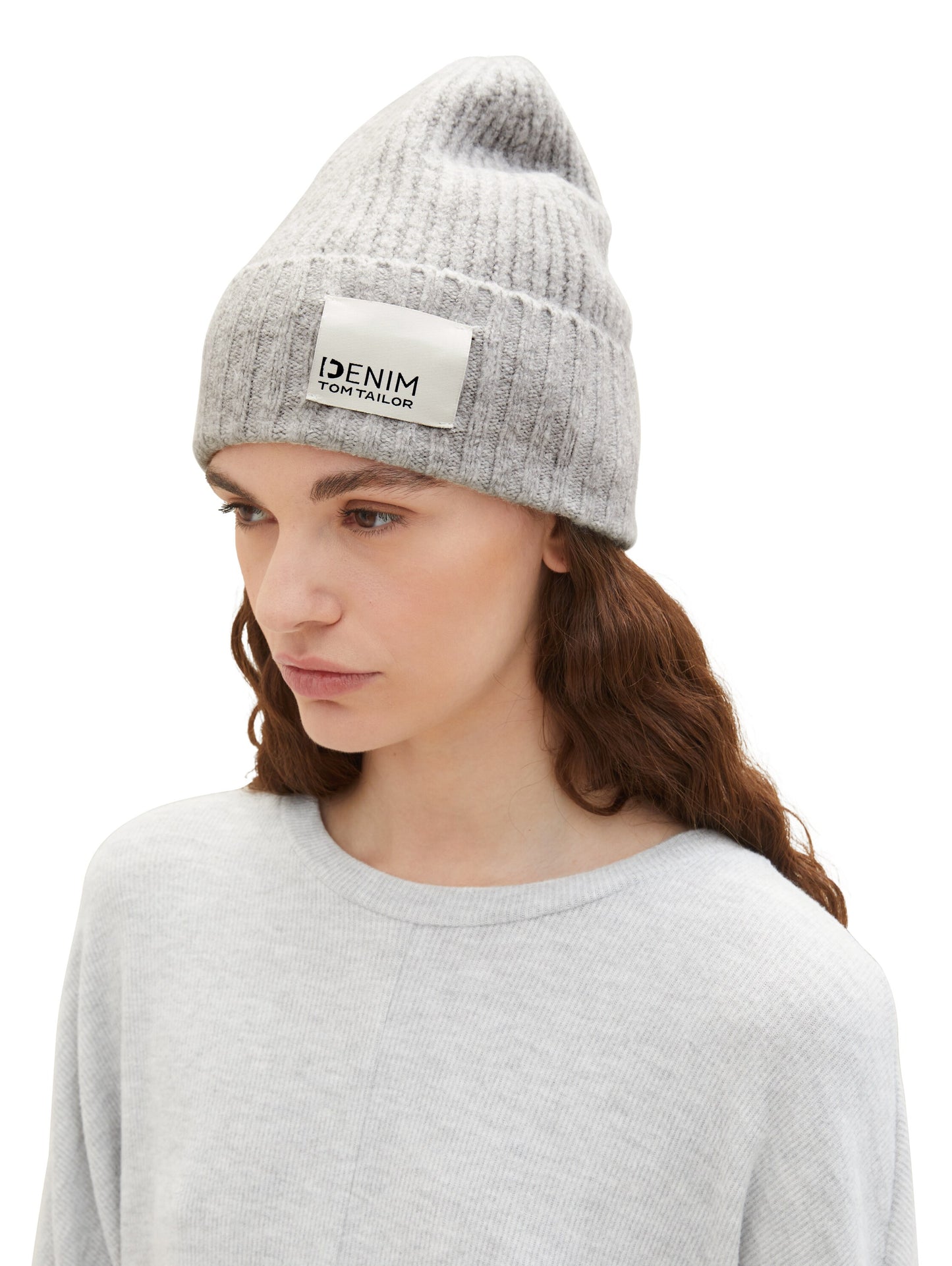 Beanie mit Logo Badge